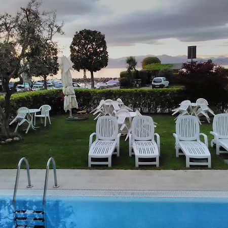Hotel Cristallo Peschiera del Garda Buitenkant foto
